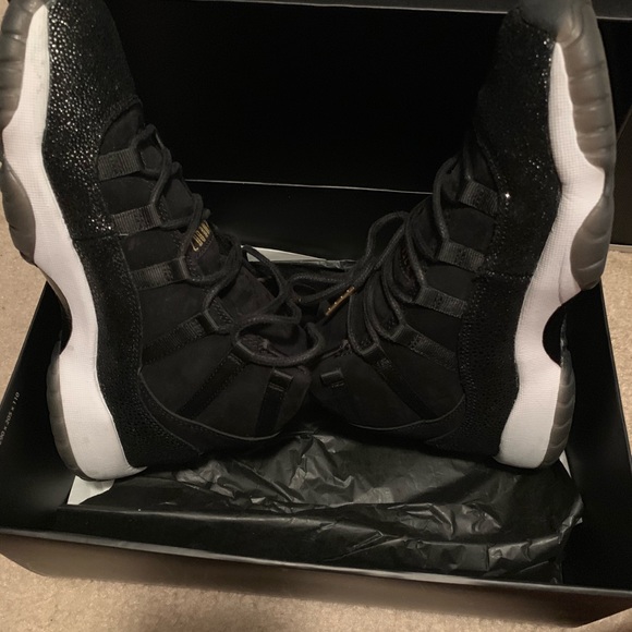 black sparkly 11s